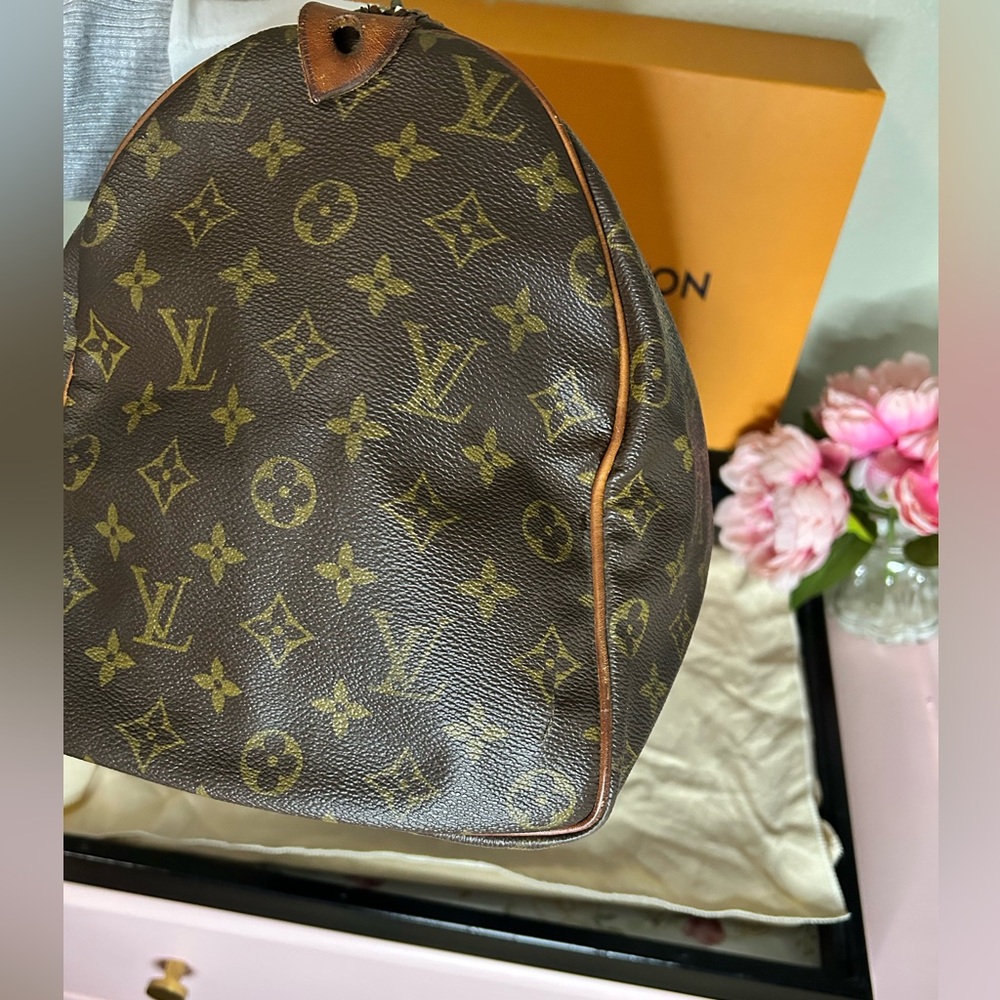 Authentic Louis Vuitton Speed 40 Monogram- Don’t Miss Out. - Picture 7 of 11